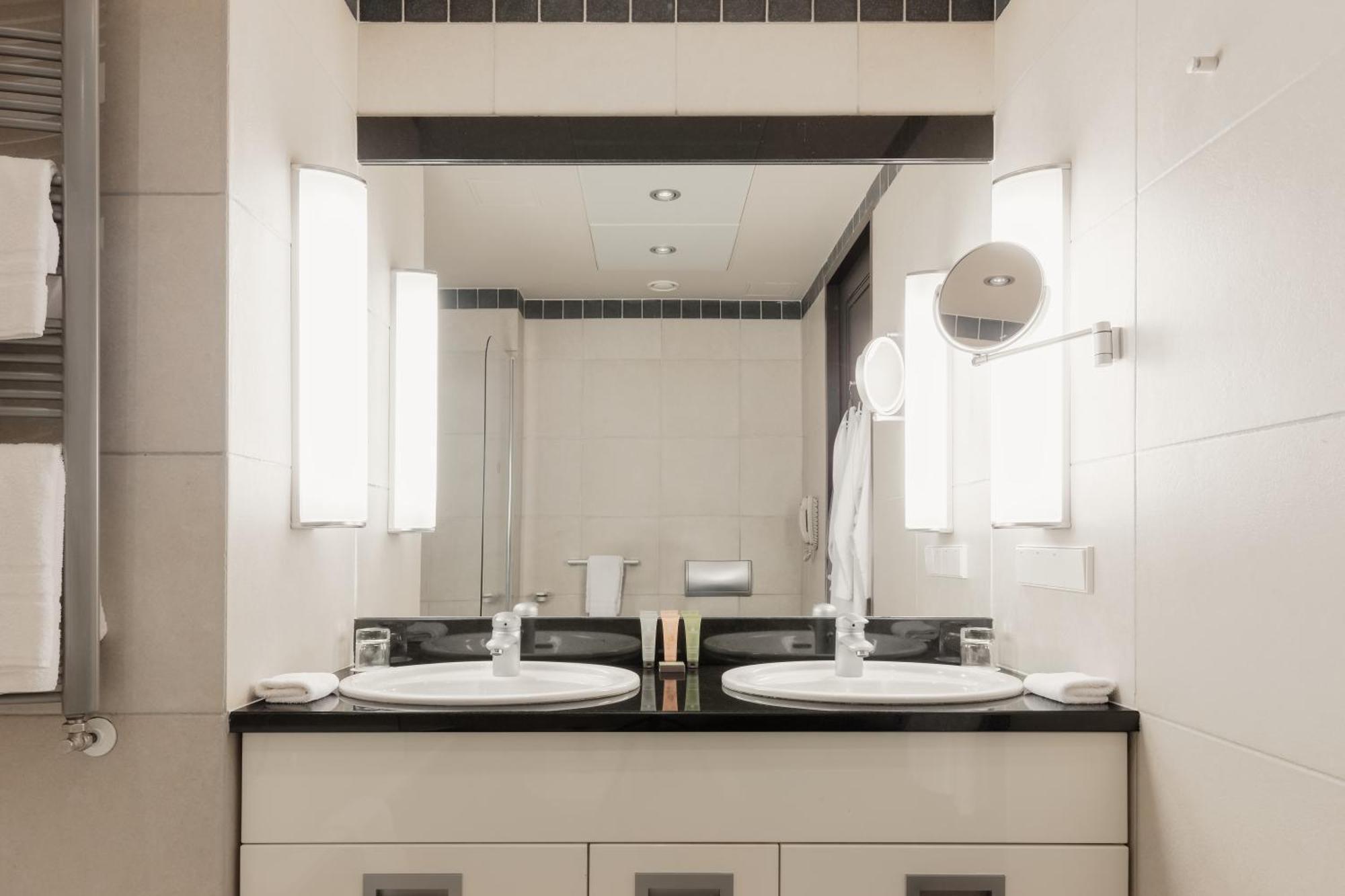 Hotel Bergs Suites Riga Exteriör bild