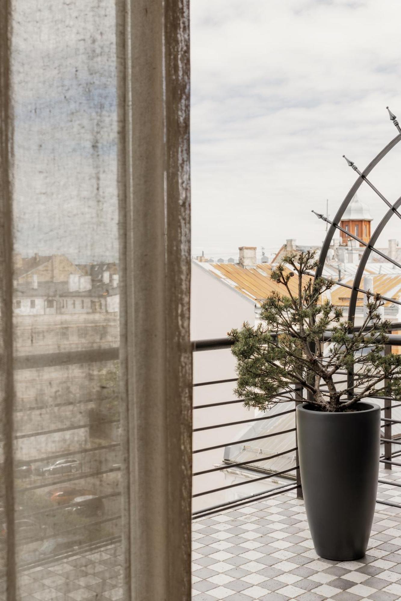 Hotel Bergs Suites Riga Exteriör bild