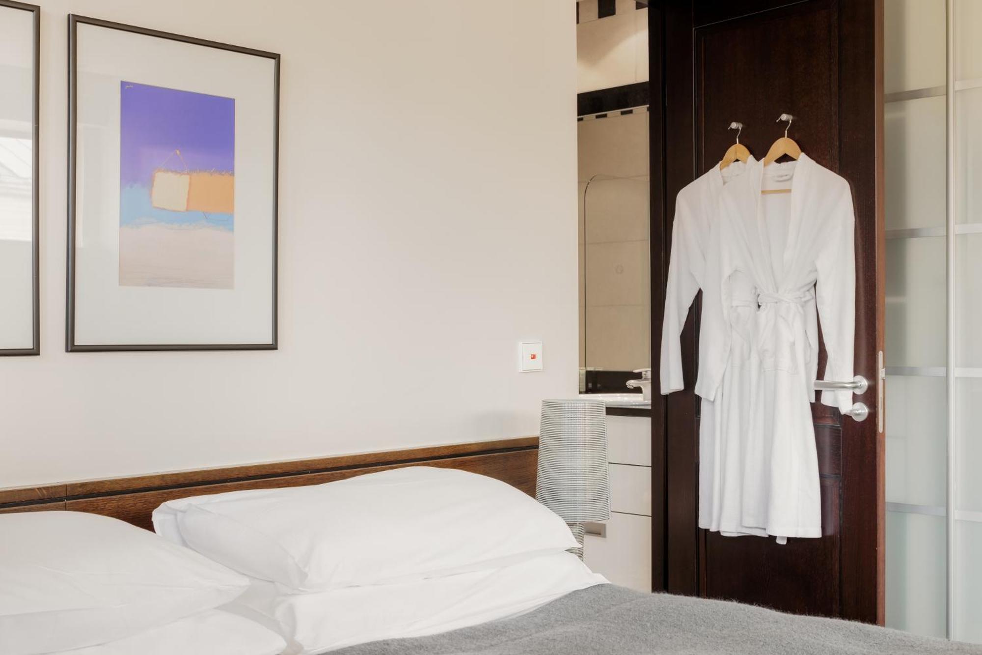 Hotel Bergs Suites Riga Exteriör bild