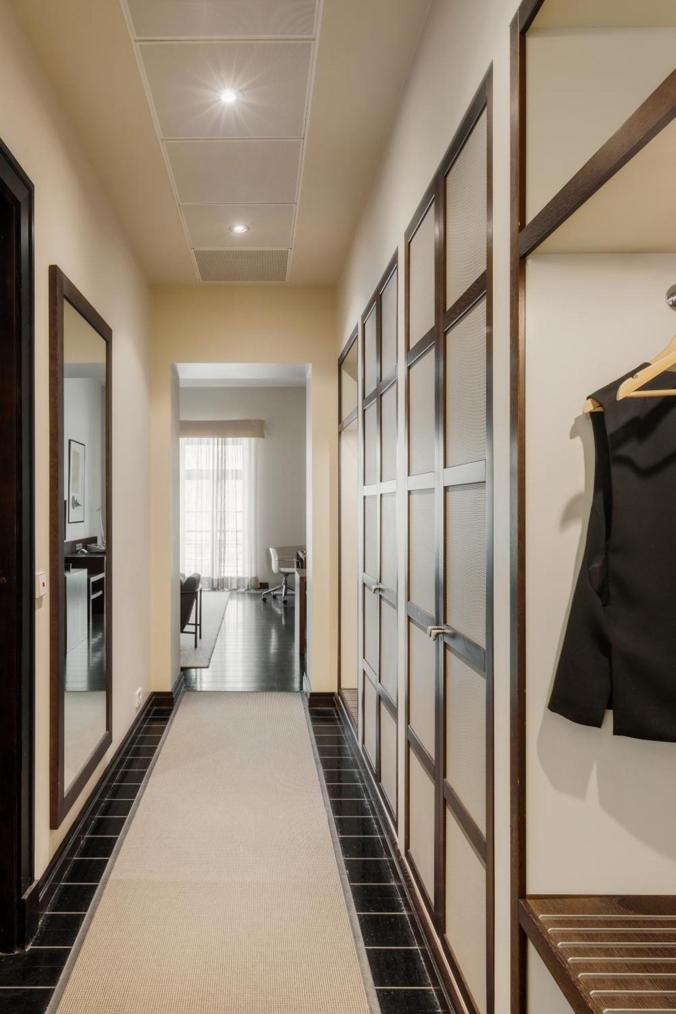 Hotel Bergs Suites Riga Exteriör bild